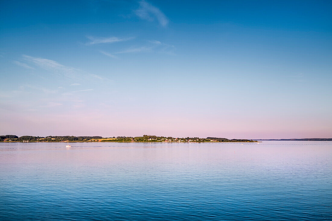 Blick von der Halbinsel Holnis nach Dänemark, Flensburger Förde, Angeln, Ostsee, Schleswig-Holstein, Deutschland