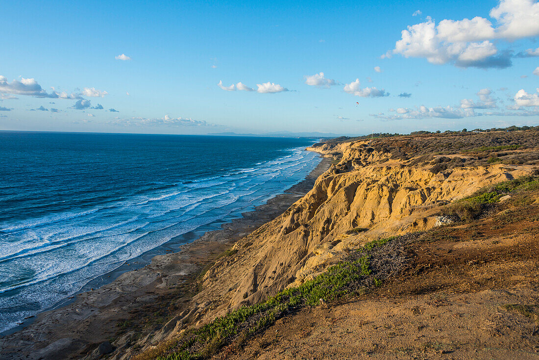 Sandsteinfelsen bei Sonnenuntergang, Torrey Pines, Kalifornien, Vereinigte Staaten von Amerika, Nordamerika