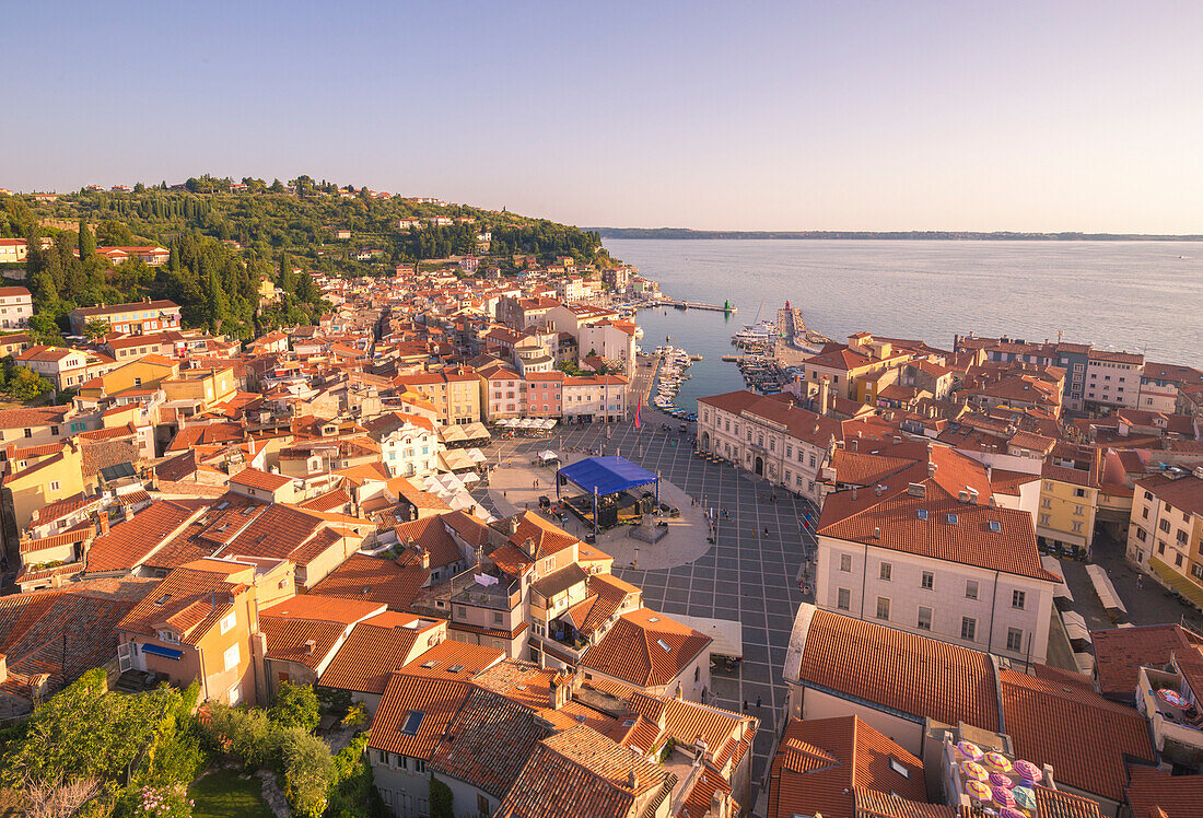 Piran, Slowenisch Istrien, Slowenien, Erhöhte Ansicht der Stadt