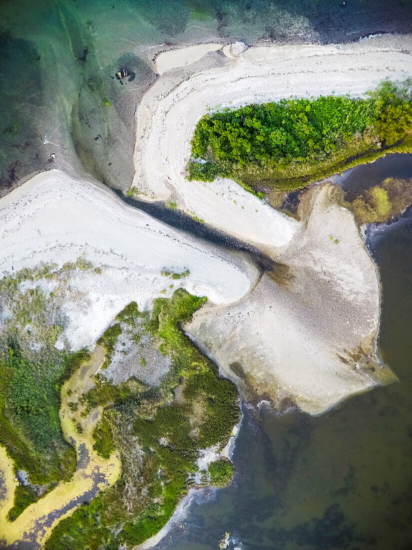 Aerial Drohne Blick auf Strand und Teich Einlass in Rhode Island