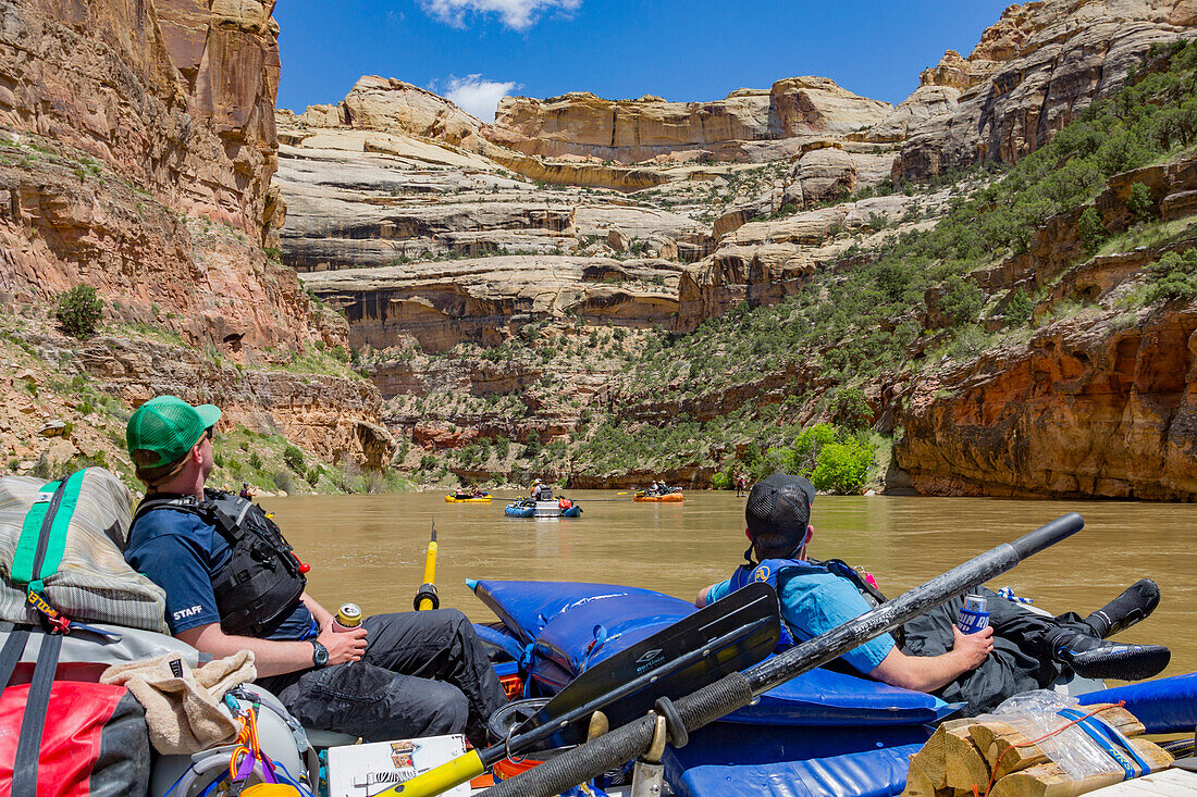 Gruppe Rafter Rafting auf Yampa und grüne Flüsse durch Dinosaur National Monument