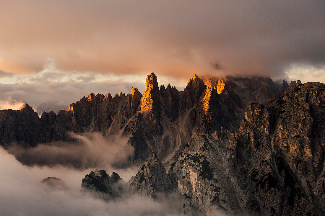 Landschaft bei den Dolomiten, Südtirol, Trentino,  Italien, Europa