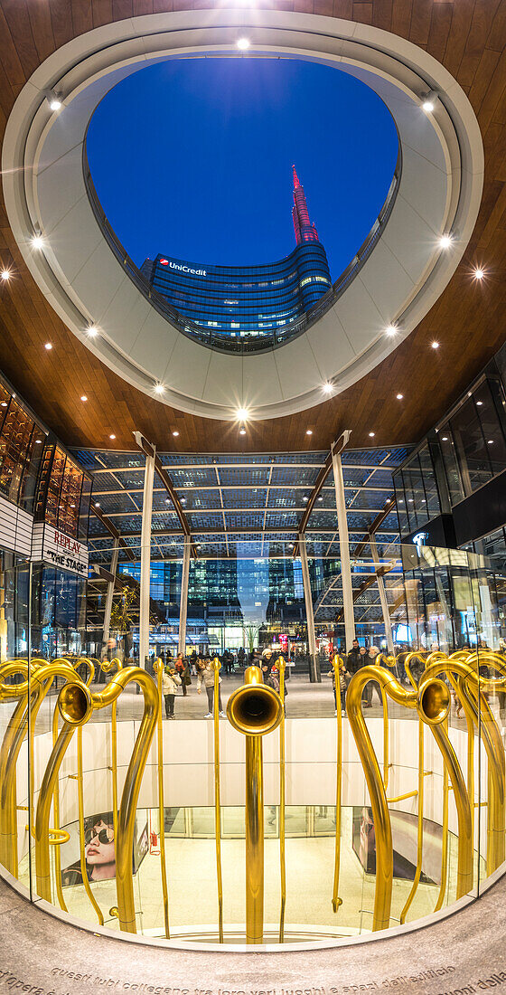 Mailand, Lombardei, Italien, Gae Auelenti Platz Details und besonderen Blick auf Unicredit Tower