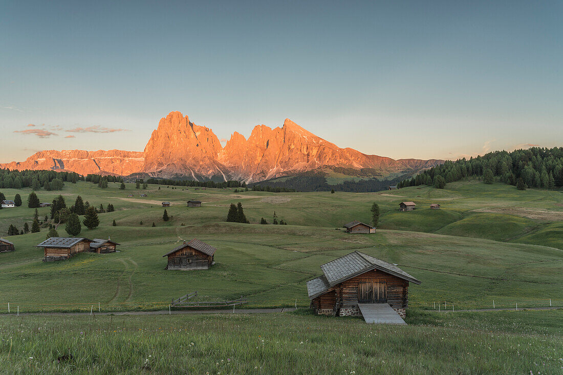 Alpe di Siusi/Seiser Alm, Dolomites, South Tyrol, Italy, Sunset on the Alpe di Siusi