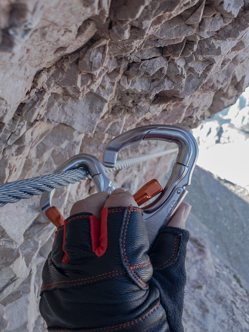 'Sexten, Dolomiten, Südtirol, Provinz Bozen, Italien, Detail am Klettersteig ''Weg des Friedens'' zum Berg Croda Passaporto'