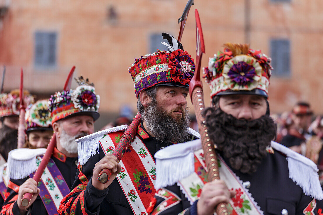 Varaita-Tal (Valle Varaita), Cuneo, Sampeyre, Piemont, Italien, Europa, Alpiner historischer Karneval, La Baio di Sampeyre