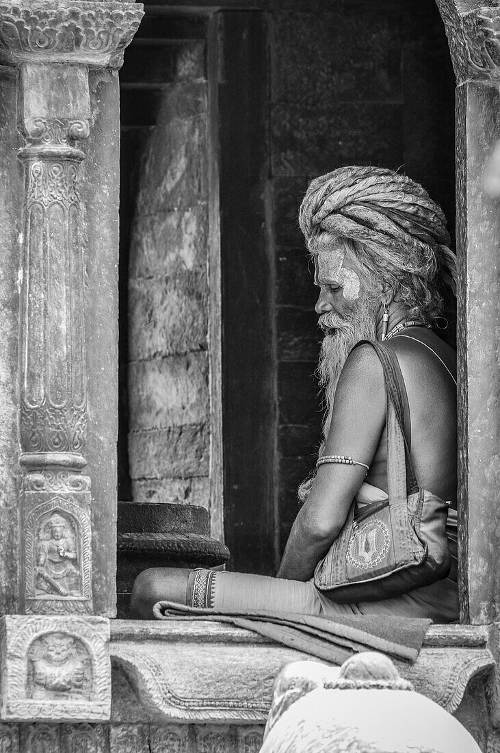 Sadhu in Pashupatinath Temple, Kathmandu, Nepal, Asia