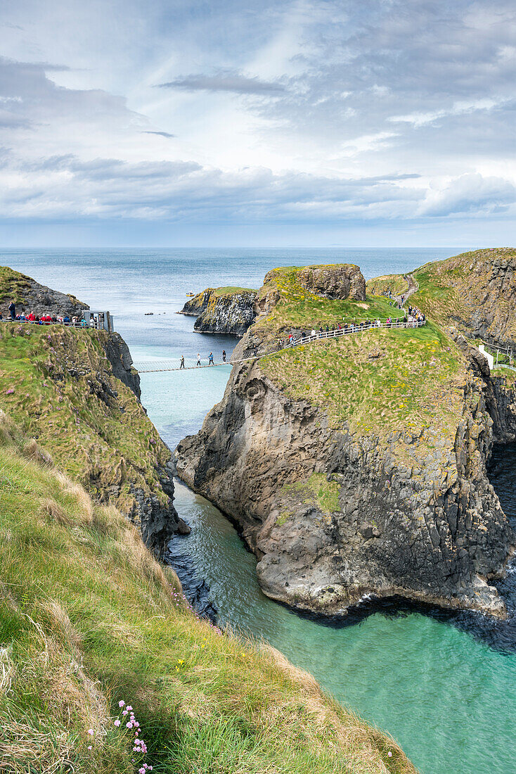 United Kingdom, Northern Ireland, Antrim, Ballycastle, Ballintoy, view of the Carrick a Rede Rope Bridge