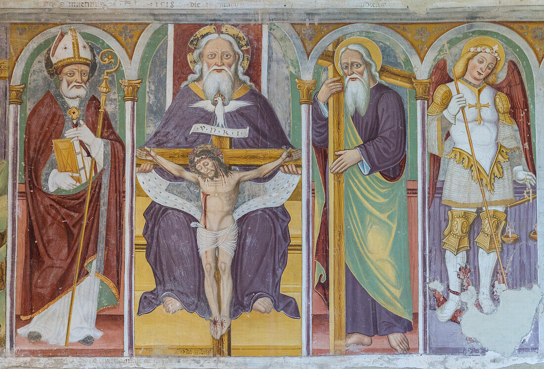 Die schönen Gemälde und Fresken der Santuario della Santissima Trinità in Casnigo, Val Seriana, Provinz Bergamo, Lombardei, Italien