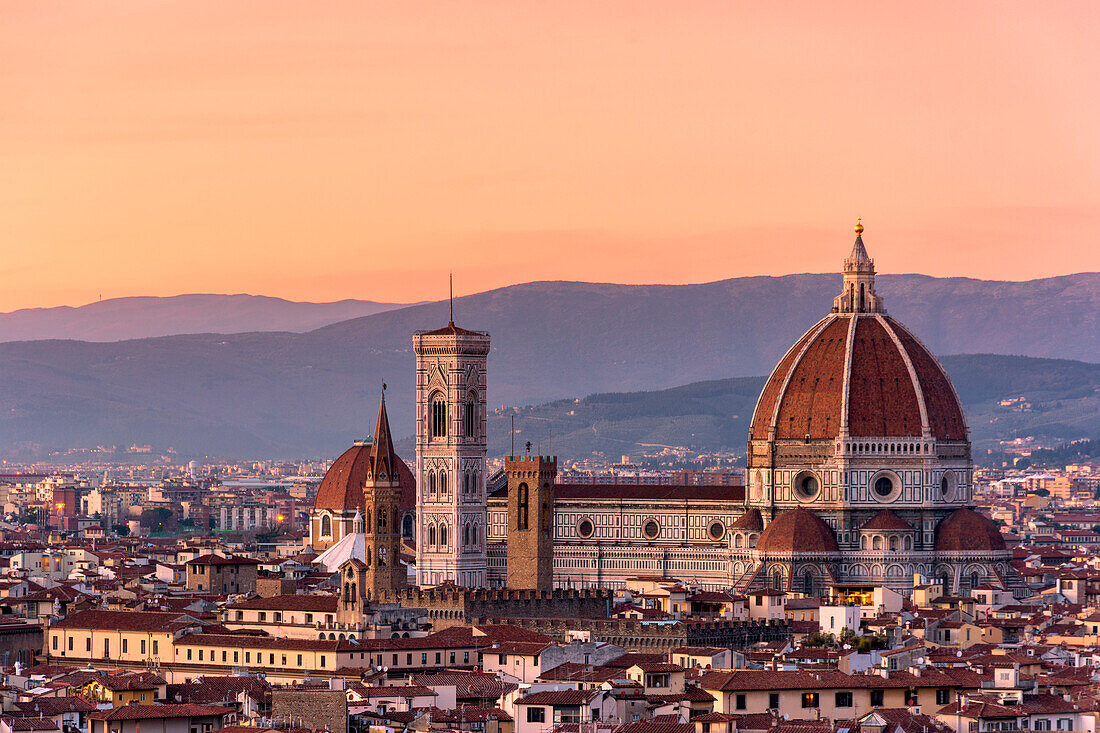 Santa Maria del Fiore at Sunset, Florence, Tuscany district, Italy, Europe