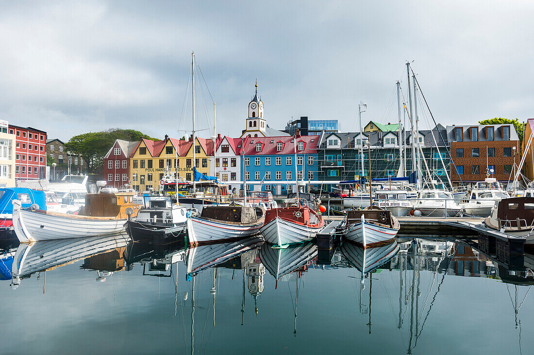 Hafen von Torshavn, Hauptstadt der Färöer, Streymoy, Färöer, Dänemark, Europa