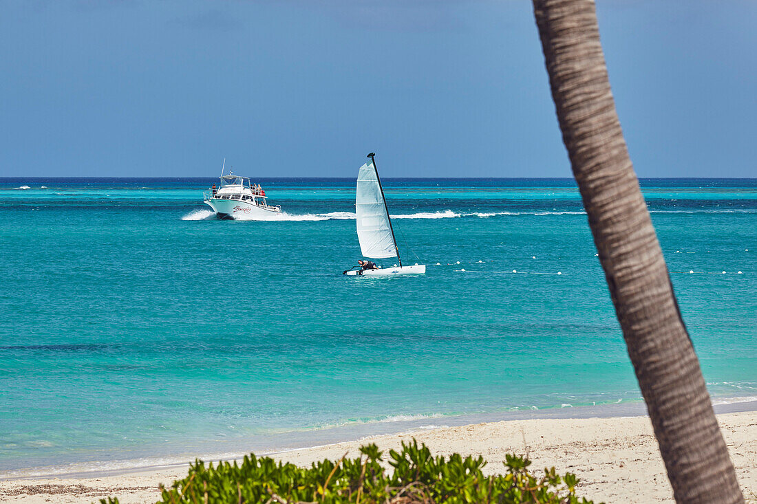 Der Strand vor dem Hotel Sibonne, Grace Bay, Providenciales, Turks- und Caicosinseln, in der Karibik, Westindien, Mittelamerika