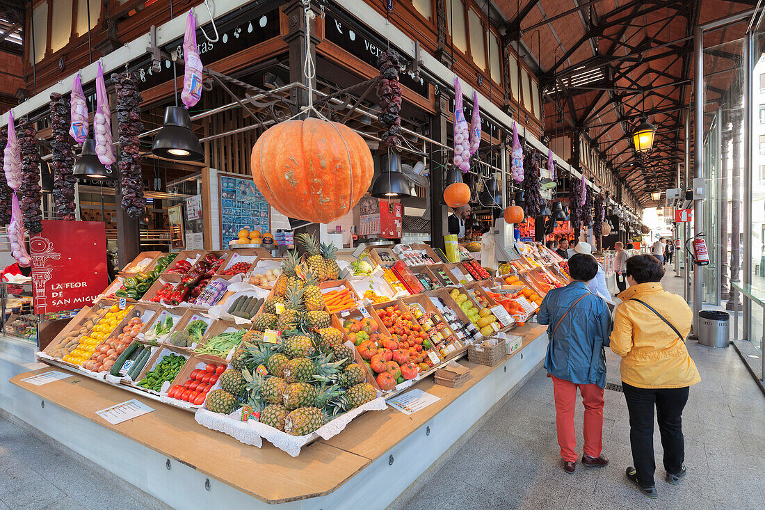 Mercado de San Miguel, covered market, Madrid, Spain, Europe