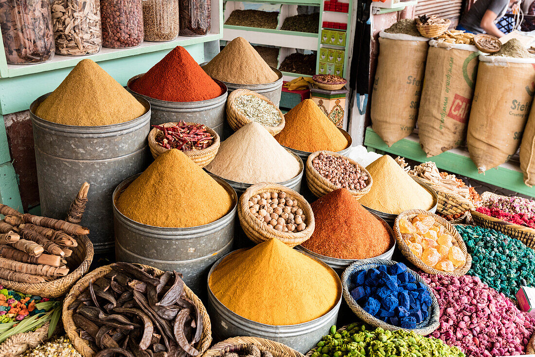Display of spices and pot pourri in spice market ,Rahba Kedima Square, in the souks of Marrakech, Morocco, North Africa, Africa