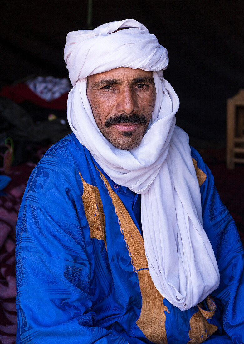 Porträt von Berber Kamelführer, Merzouga, Marokko, Nordafrika, Afrika