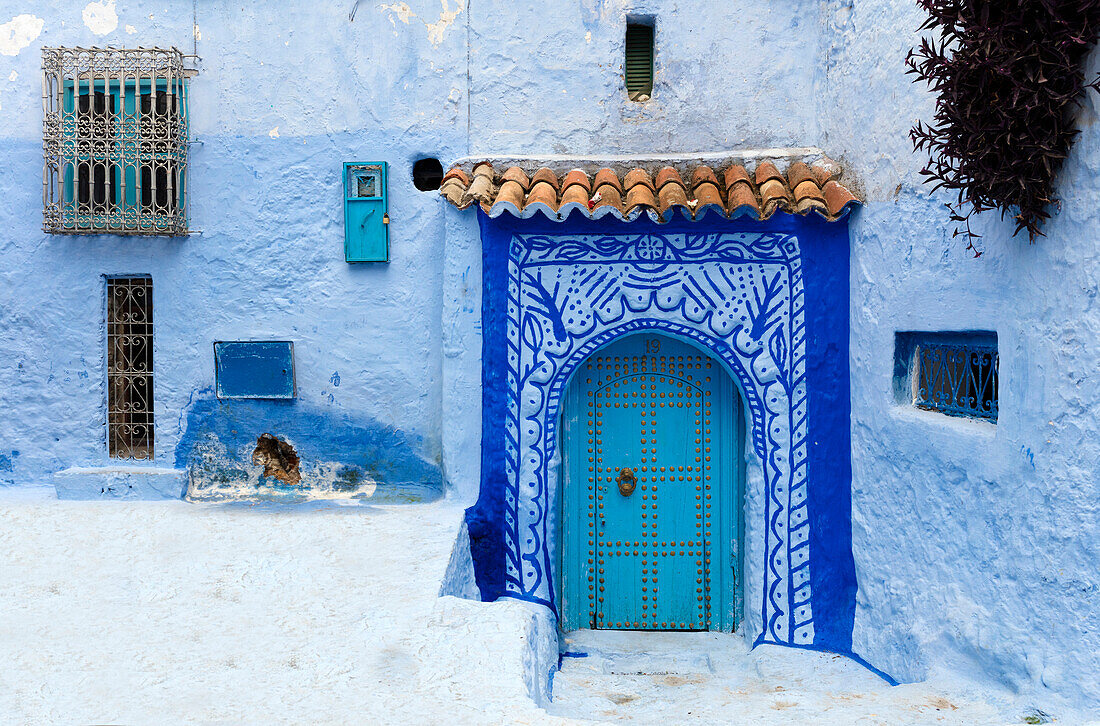Typische Szene in der Altstadt von Chefchaouen ,Chaouen, ,Die Blaue Stadt, Marokko, Nordafrika, Afrika