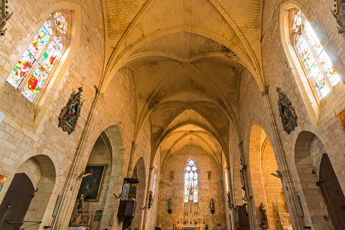 Interior of medieval Church of Notre Dame built in 1264, in this south western historic bastide town, Villereal, Lot-et-Garonne, France, Europe