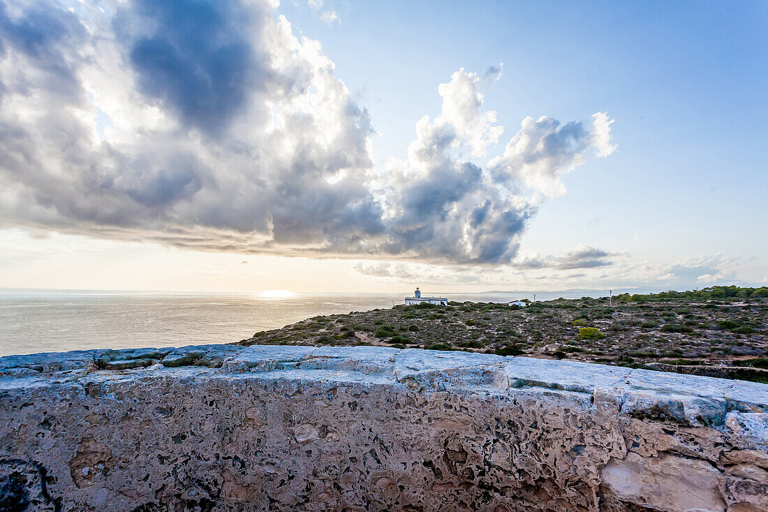 Alte Turm von Cap Blanc ‘Torre vigia de Cap Blanc’, Mallorca, Balearische Inseln, Spanien