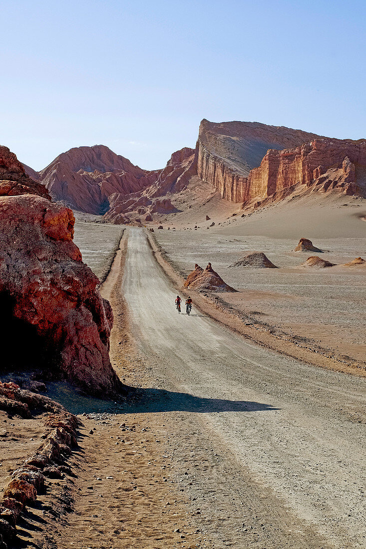 Die Wüstenmerkmale des Valle de la Luna in der Atacama-Wüste, außerhalb von San Pedro de Atacama
