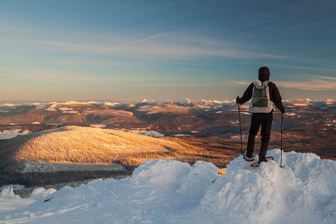 Schneeschuhwandern auf Big White Mountain, British Columbia, Kanada