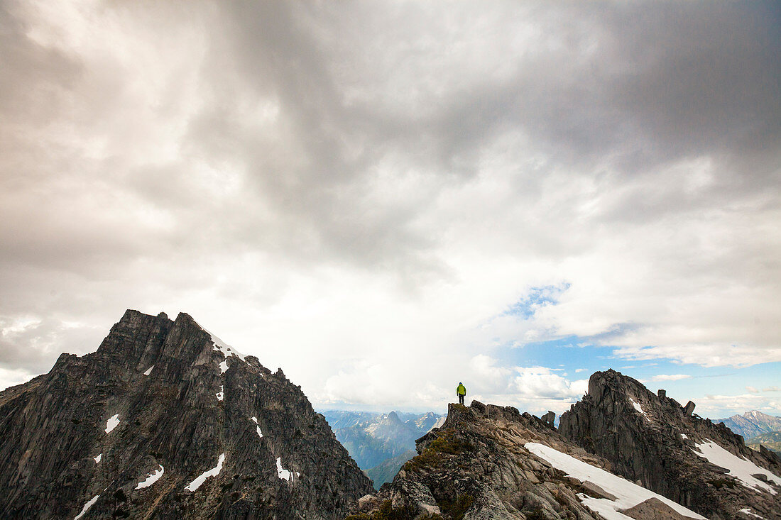 Foto von Bergsteiger in der Landschaft der North Cascade Mountain Range, Chilliwack, Britisch-Kolumbien, Kanada