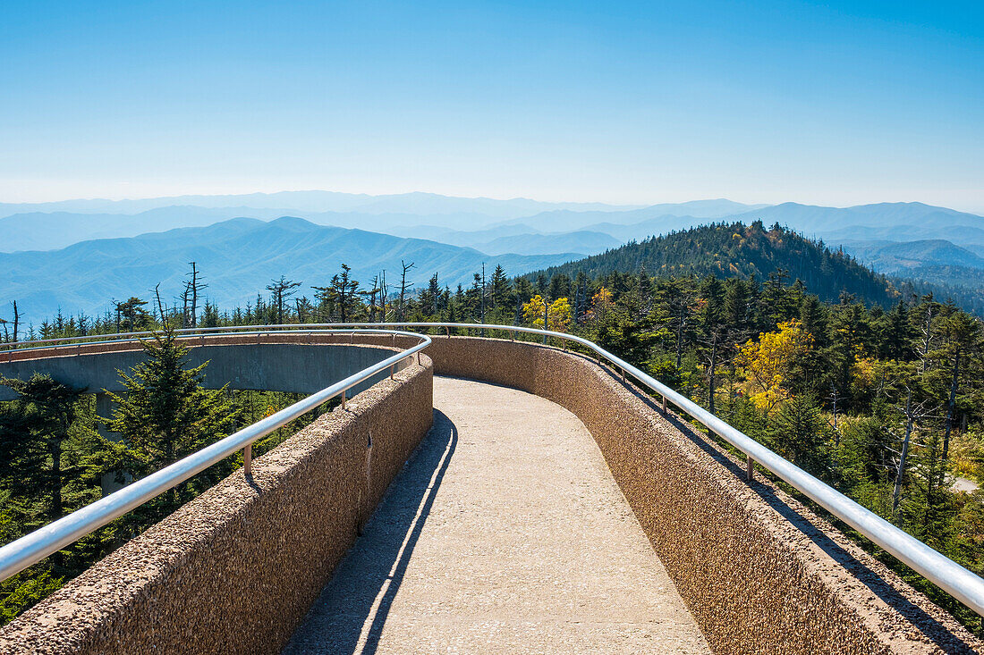 Vereinigte Staaten, North Carolina, Nationalpark Great Smoky Mountains, Clingmans Dome, Grenze von North Carolina und Tennessee.