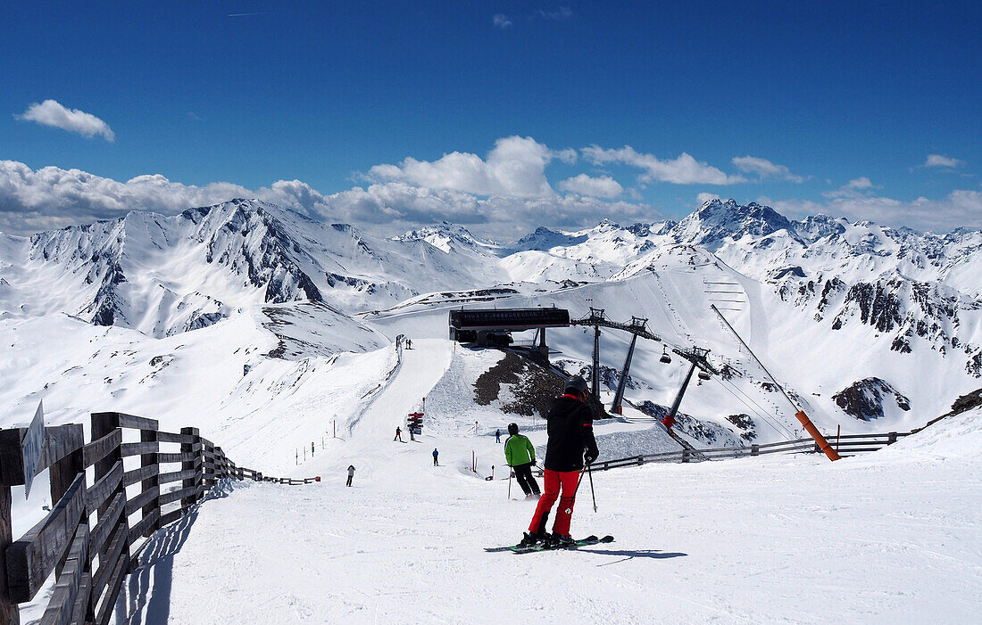 Skiarea von Ischgl, Winter in Tirol, Österreich