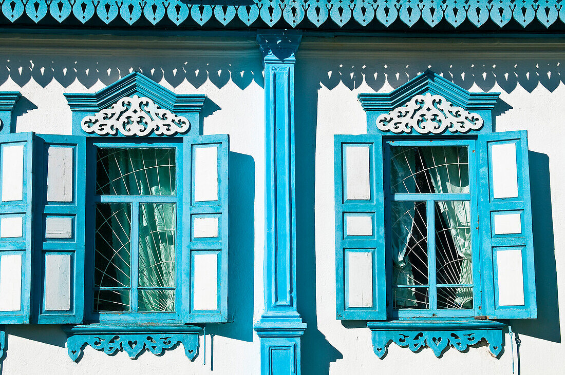 Central Asia, Kyrgyzstan, Issyk Kul Province (Ysyk-Köl), Karakol, detail of a wooden house built by Russians (late 19th-early 20th century)