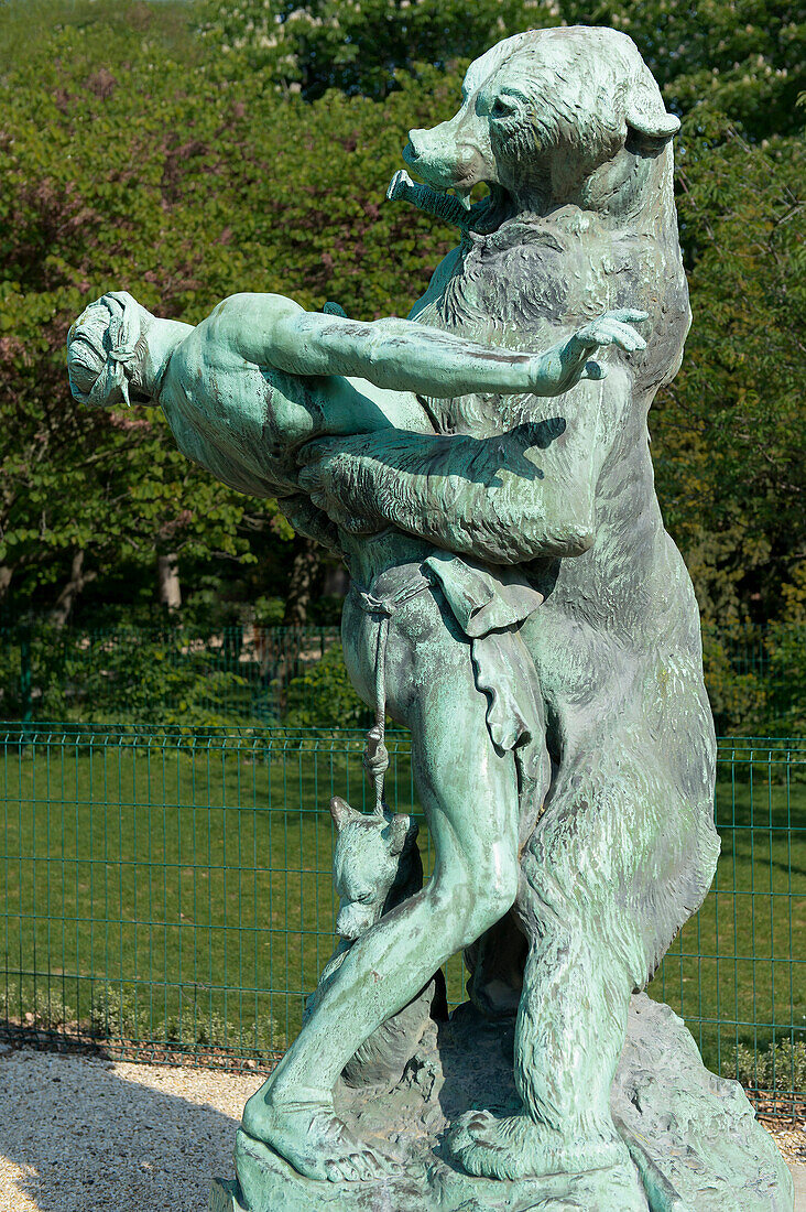 'Frankreich, Paris, 5. Bezirk. Jardin des Anpflanzens. Die Statue ''Der Bärenjäger'', Bronze von Emmanuel Fremiet (1884)'