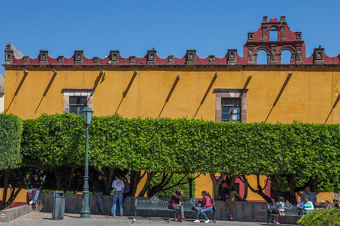 Mexico, State of Guanajuato, San Miguel de Allende, Plaza civica Allende, Colegio San Francisco de Sales