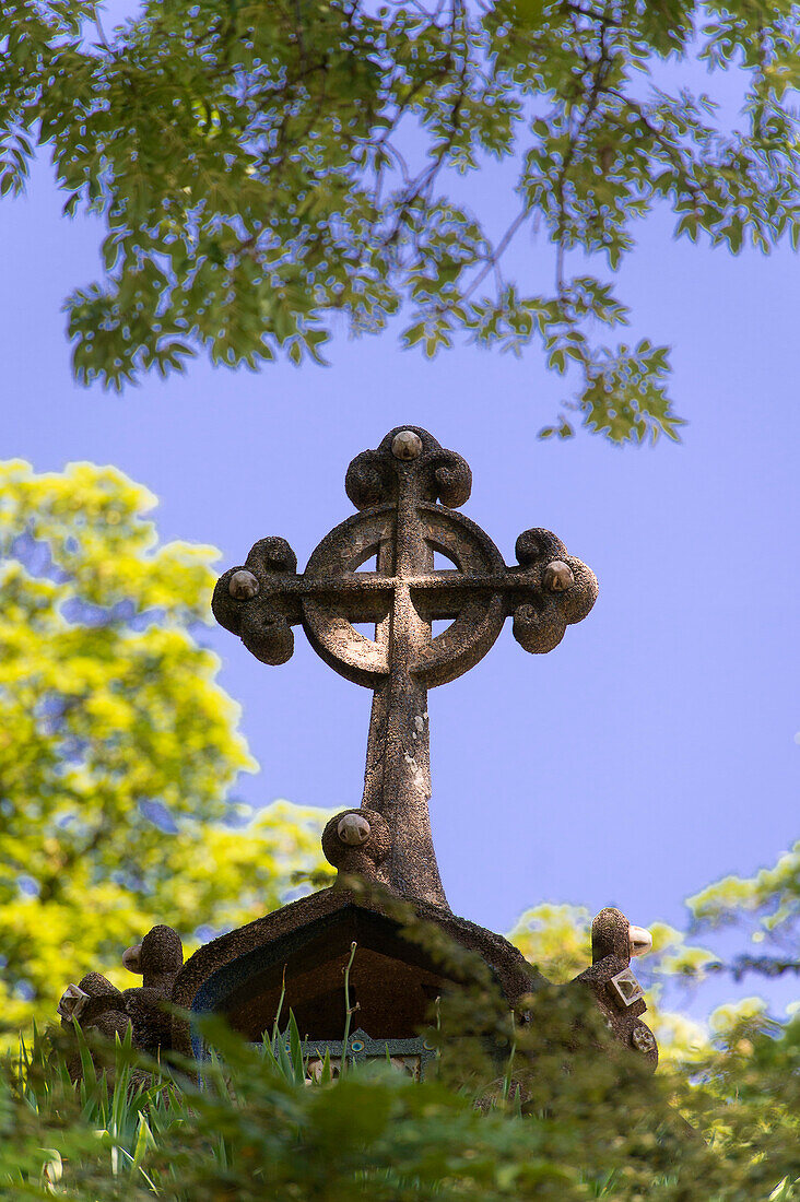 France, Paris 20th district. Pere Lachaise cemetery. A celtic cross
