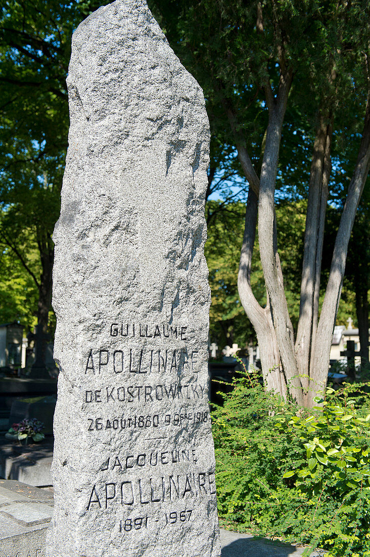 France, Paris 20th district. Pere Lachaise cemetery. The poet Guillaume Apollinaire's menhir grave (1880-1918) imagined by Pablo Picasso in 1924