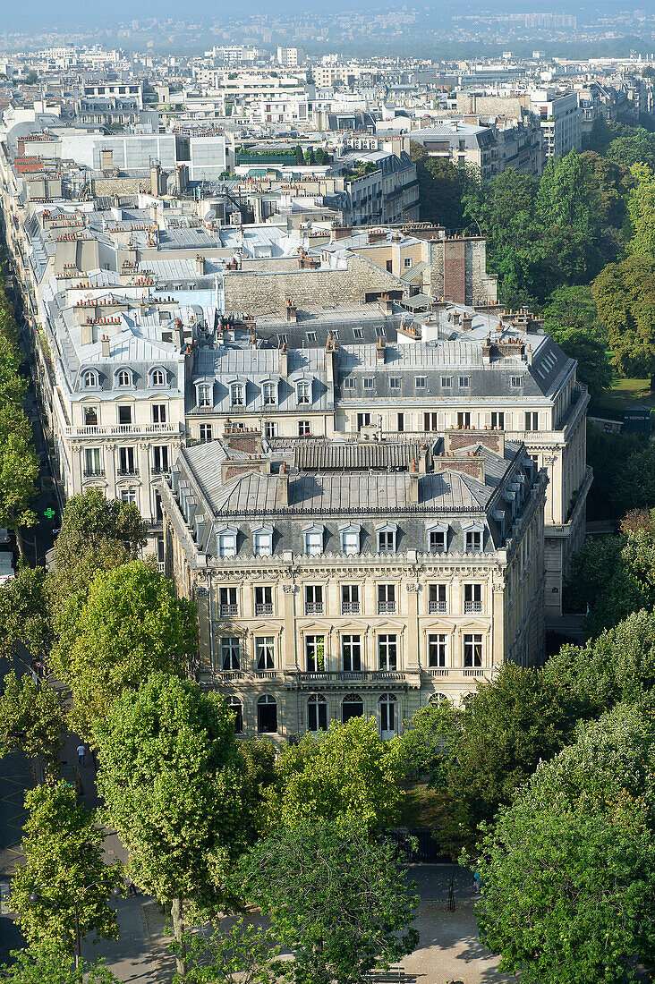 France. Paris 16th district. Place de l'Etoile. Buildings between rue Lauriston and avenue Foch