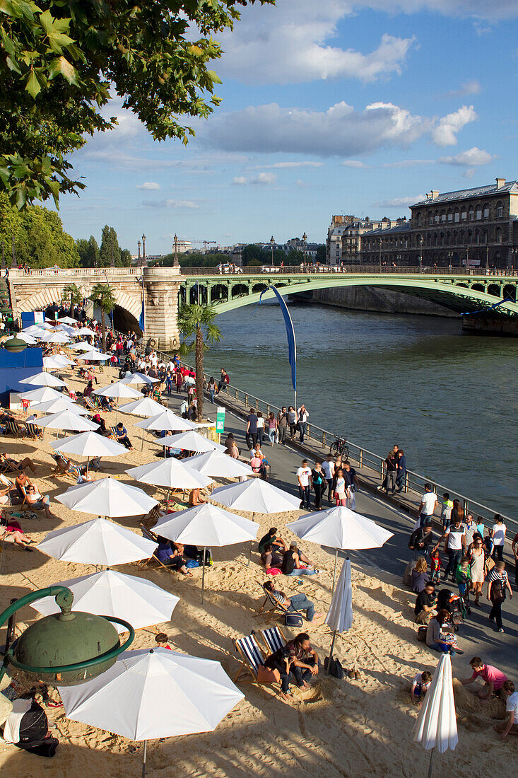 France, Paris, 4th district, the Seine, Paris-Plage, 2014.