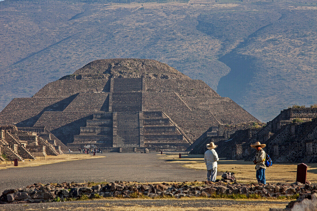 Mexico, State of Mexico, Teotihuacan archaeological pre-Columbian, 200 BC, UNESCO World Heritage. Pyramid of the Moon