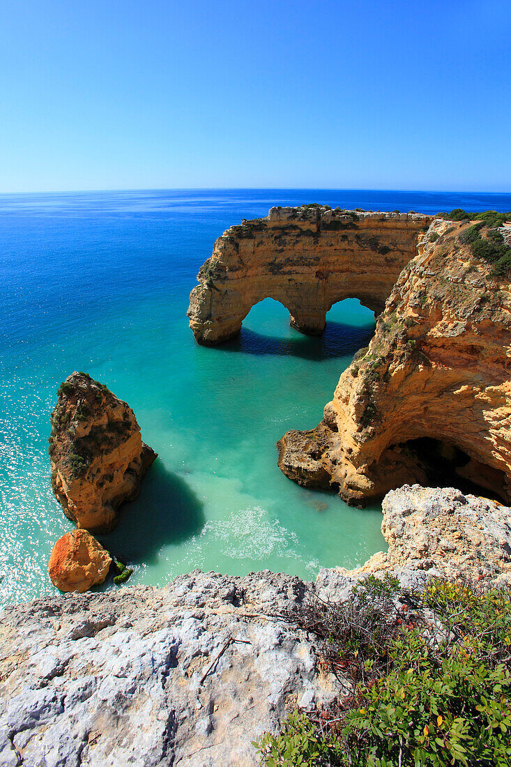 Portugal Algarve, Marinha. Cliffs.