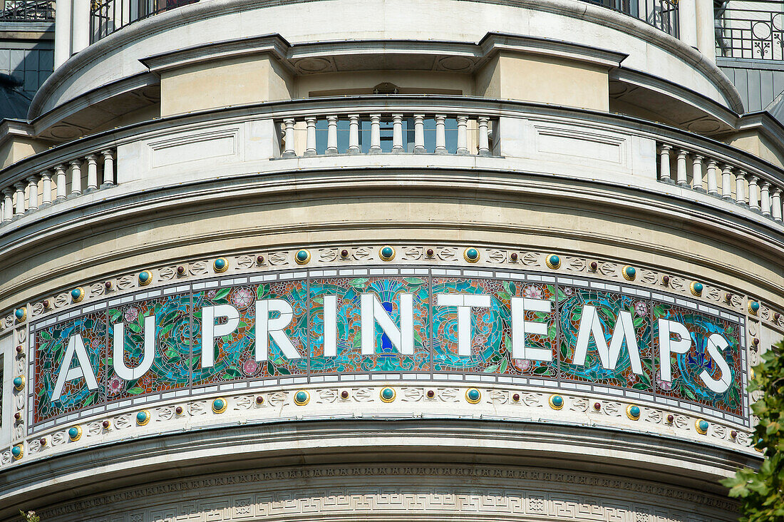 Frankreich. Paris 9. Bezirk. Fassade des Kaufhauses Au Printemps