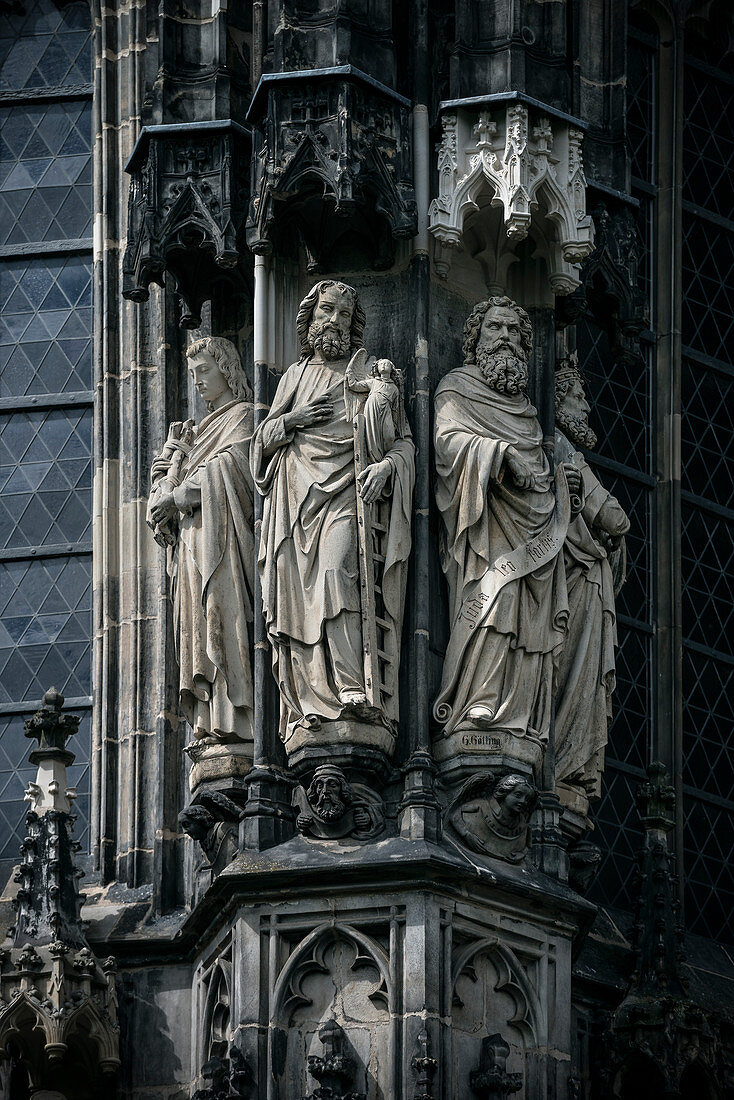UNESCO World Heritage Aachen Cathedral, detail of stone sculptures on the front facade, Aachen, North Rhine-Westphalia, Germany