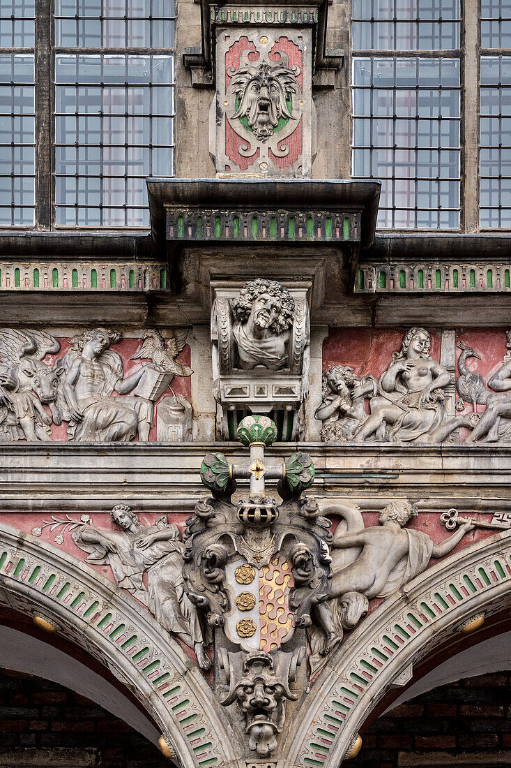 UNESCO Welterbe Bremer Rathaus, Detail der reichhaltig verzierten Fassade vom Rathaus, Hansestadt Bremen, Deutschland