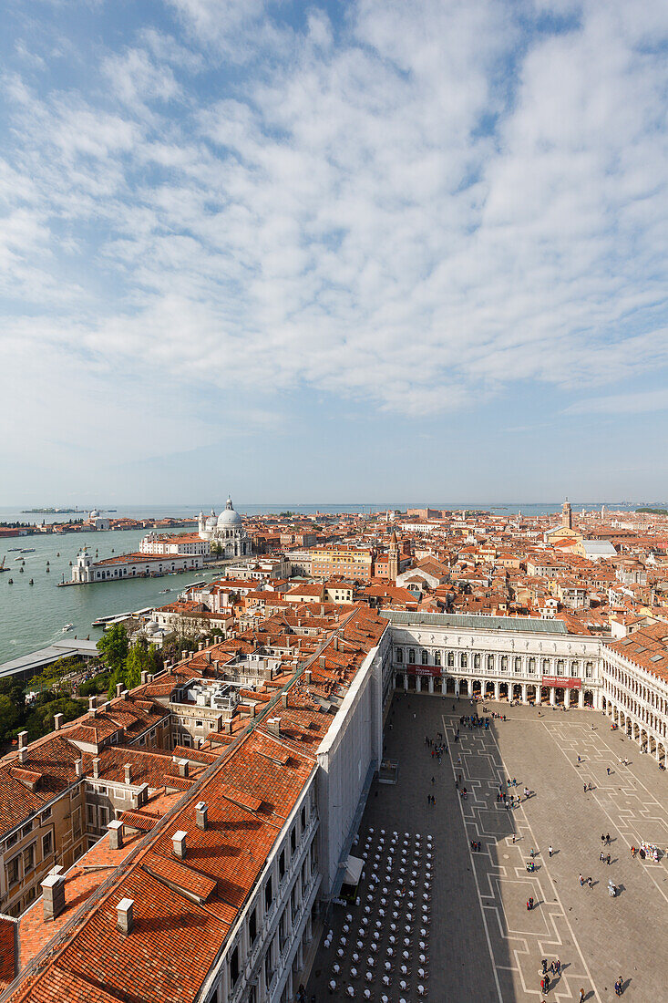 Blick vom Campanile, Glockenturm, Piazza San Marco, Markusplatz, Venedig, UNESCO Welterbe, Weltkulturerbe, Venetien, Veneto, Italien, Europa