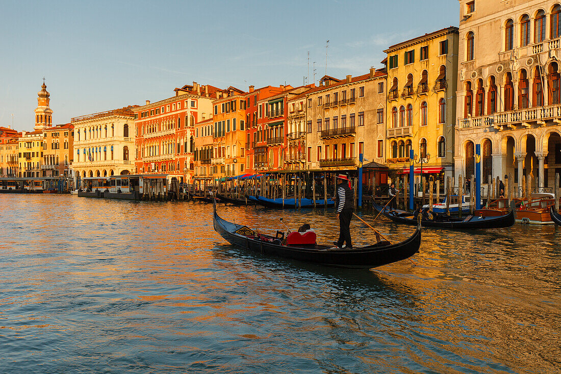 Paläste am Canal Grande, Venedig, UNESCO Welterbe, Weltkulturerbe, Venetien, Veneto, Italien, Europa