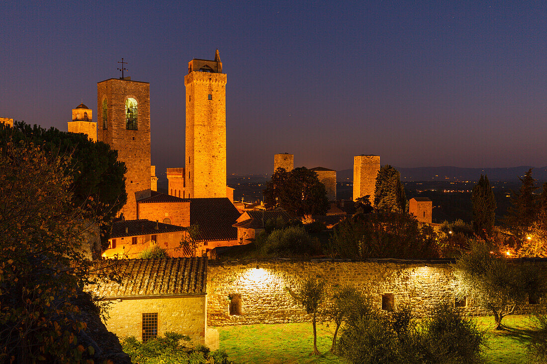 townscape with towers, view from the tower of Rocca castle, San Gimignano, hilltown, UNESCO World Heritage Site, province of Siena, Tuscany, Italy, Europe