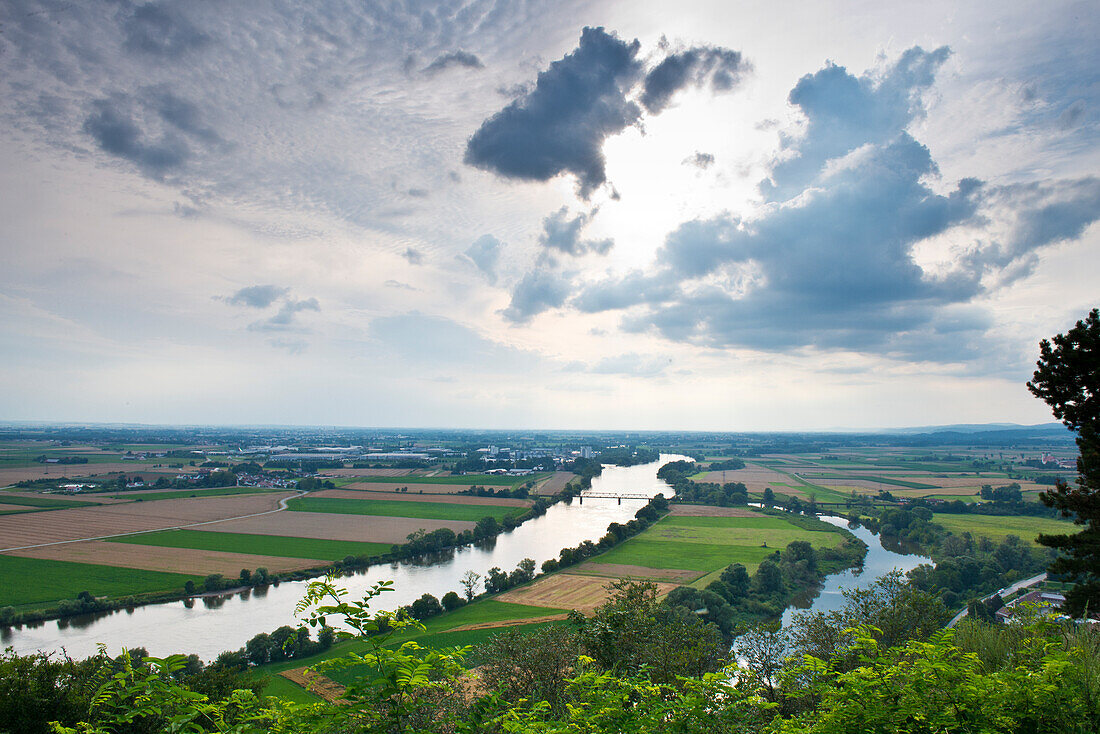 Blick vom Bogenberg bei Bogen über die Donau, Niederbayern