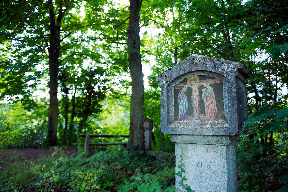 Kreuzgang oberhalb Kloster Weltenburg nahe Weltenburg, Niederbayern