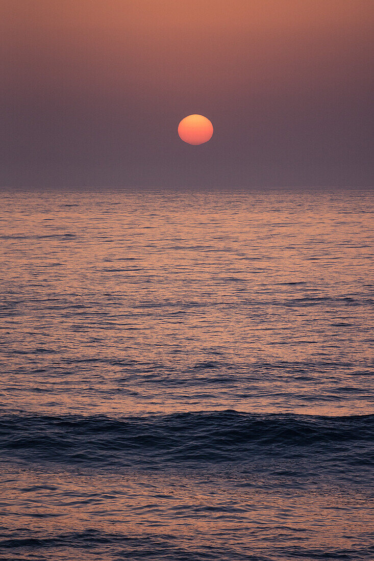 Sonnenuntergang am Strand Praia da Amoreira,  Aljezur, Faro, Portugal