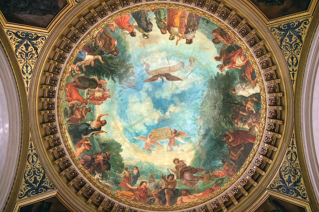ceiling of the dome of the senate's library painted by eugene delacroix, dante meeting homer, horace and ovid, 1841-1846, luxembourg palace, upper chamber of the french parliament, paris (75), france