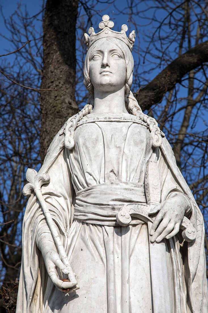 statue of queen mathilda, duchess of normandy (1083), luxembourg gardens, paris (75), france