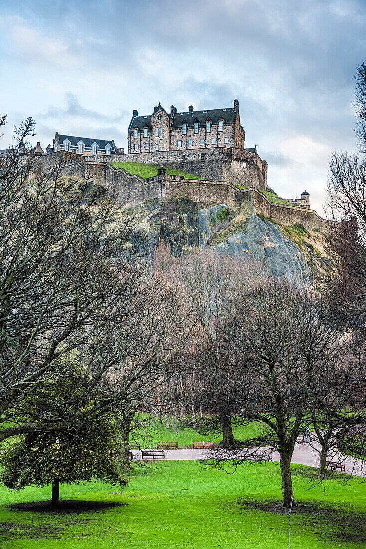 Edinburgh Castle, UNESCO World Heritage Site, seen from Princes Street Gardens, Edinburgh, Scotland, United Kingdom, Europe