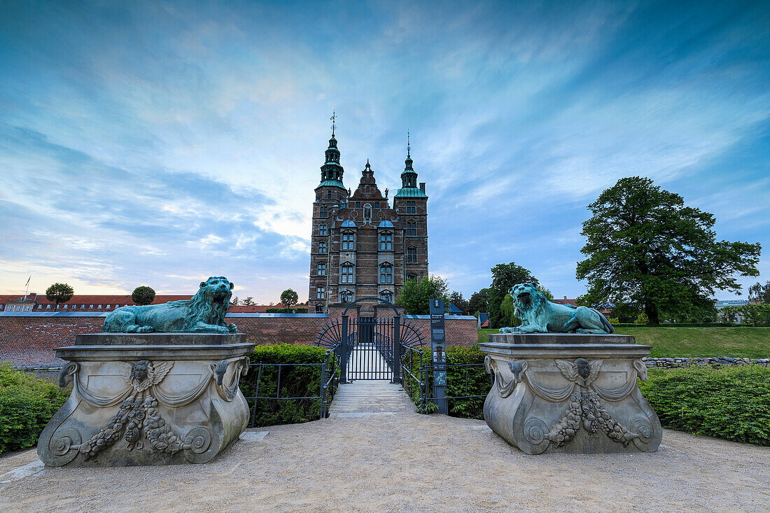 Sculptures of lions in front of Rosenborg Castle, Kongens Have, Copenhagen, Denmark, Europe