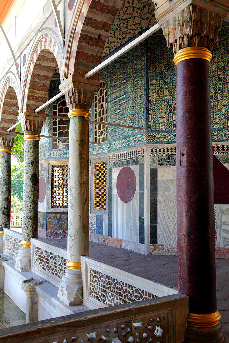 Turkey, Istanbul, municipality of Fatih, district of Sultanahmet, Topkapi palace (Topkapi sarayi) (unesco world heritage) Erevan pavilion